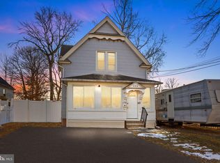 820 Chestnut St, Collingdale, PA 19023