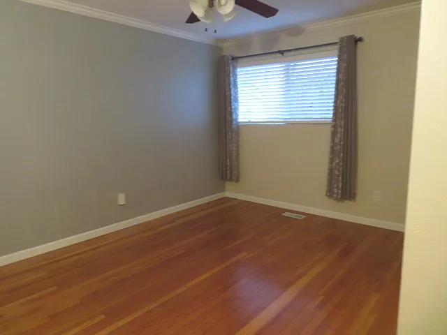 499 Capri Cir — Photo 6