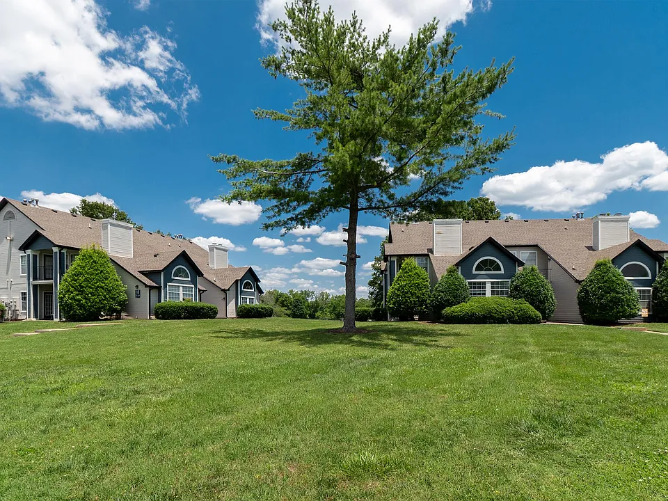 Summerlake Apartments