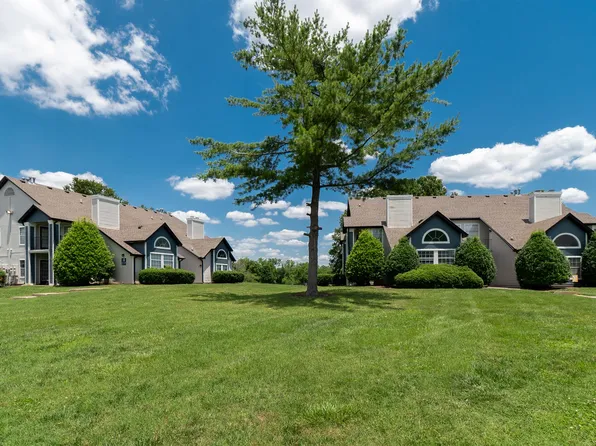 Summerlake Apartments