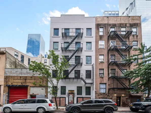 452 West 36th Street