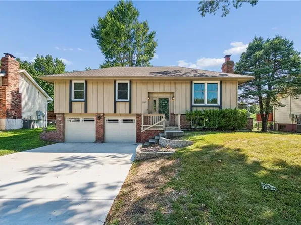 7509 NW 81st St, Kansas City, MO 64152
