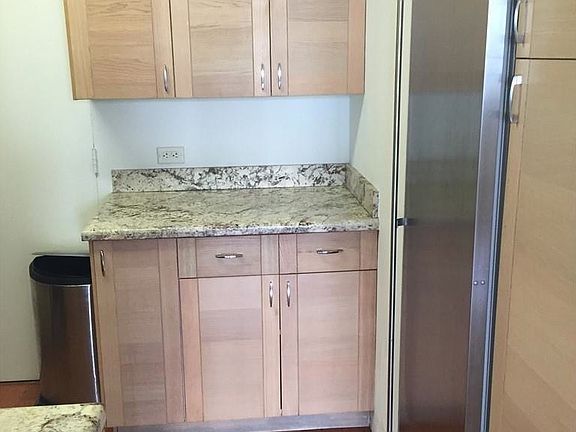 4th image of 2121 N Bayshore Dr #140