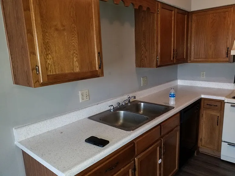 209 W Main St — Photo 28
