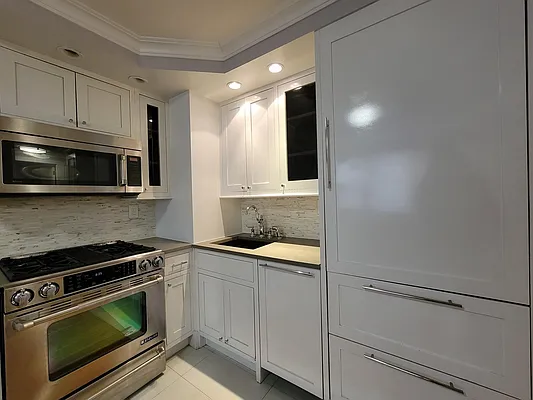 Rented by Beekman Street Realty | media 2