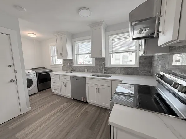 204 Farrington St, Quincy, MA