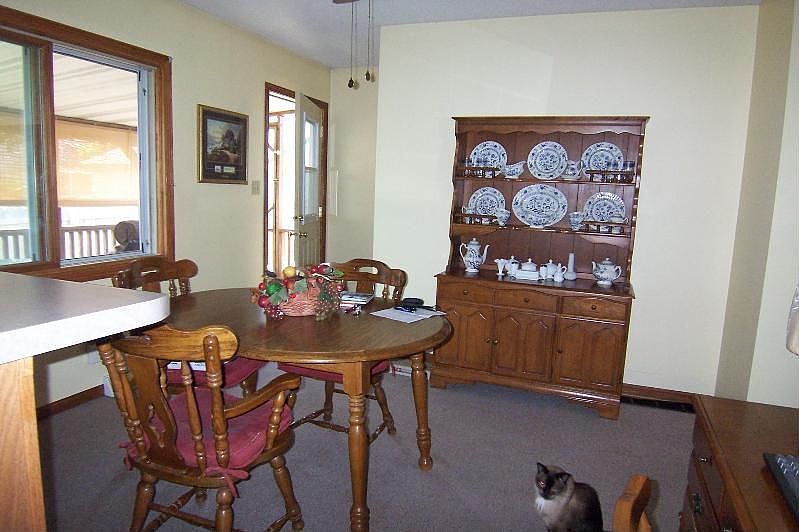 2nd image of 208 Dorr St