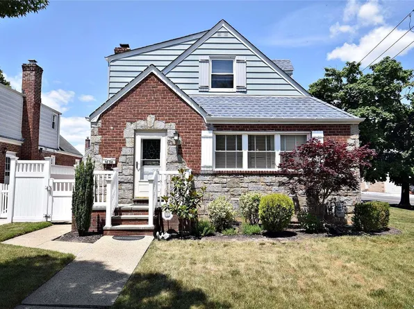 1030 Benmore Avenue, Franklin Square, NY 11010