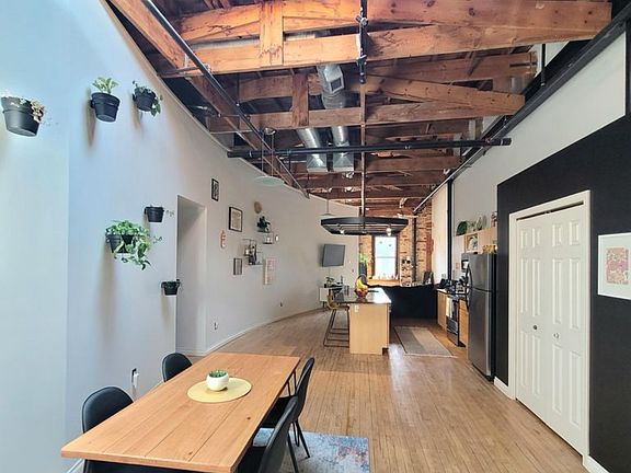 3rd image of 222 S Washington Sq #3