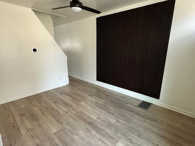 2030 Waterloo St — Photo 5