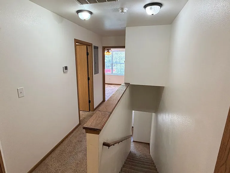 700 Hillside Rd — Photo 19