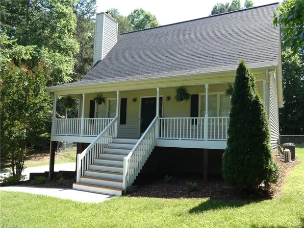 168 Fox Chase Dr, Lexington, NC 27295