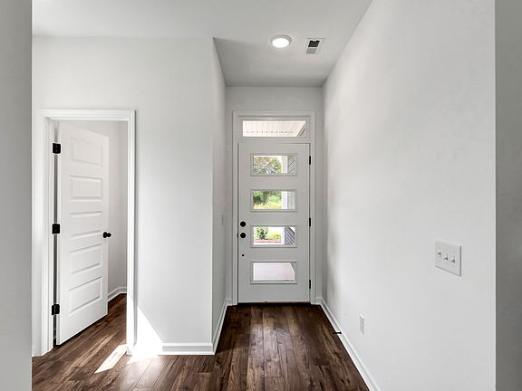 5th image of 1196 Linn Cove Ct Lot 164