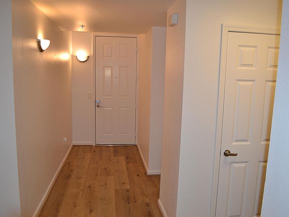 4th image of 800 N 8th St Unit 227