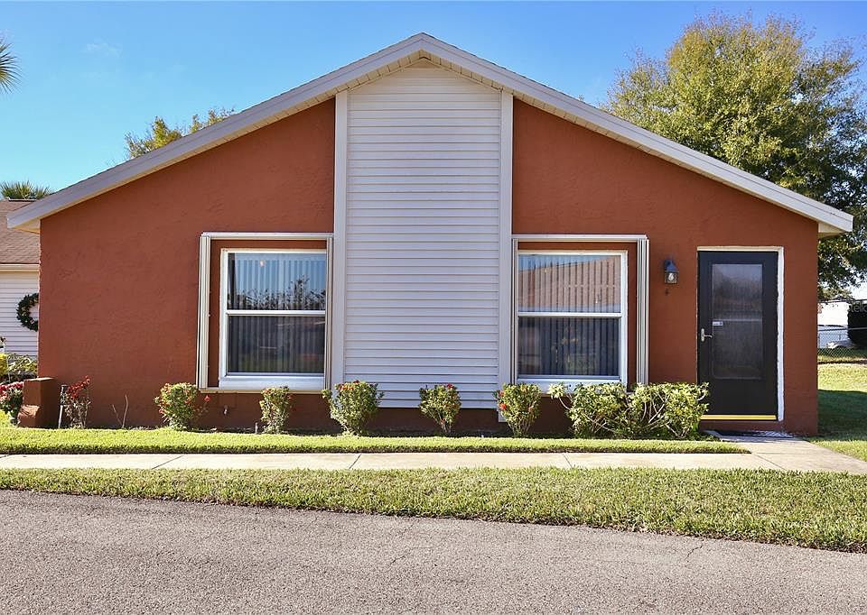 1st image of 4 W Country Cove Way