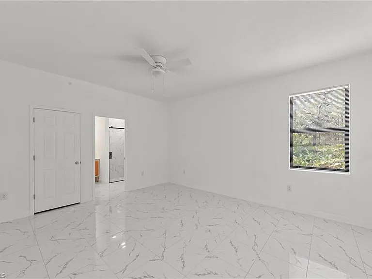 1940 Laverna Ave — Photo 14