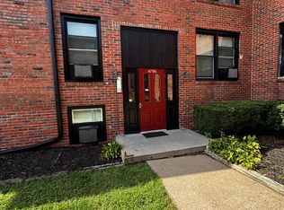4706 Cass St #4702-12, Omaha, NE 68132