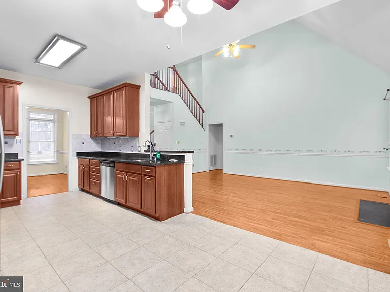 10721 Colbys Ln — Photo 14