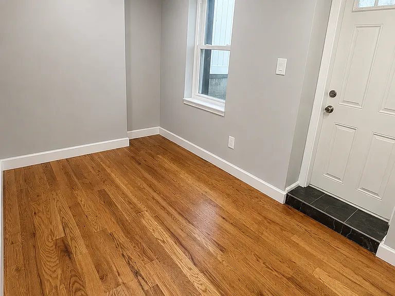 75 Woodbine St #1B — Photo 5