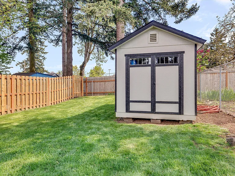 1244 NE 118th Ave — Photo 13