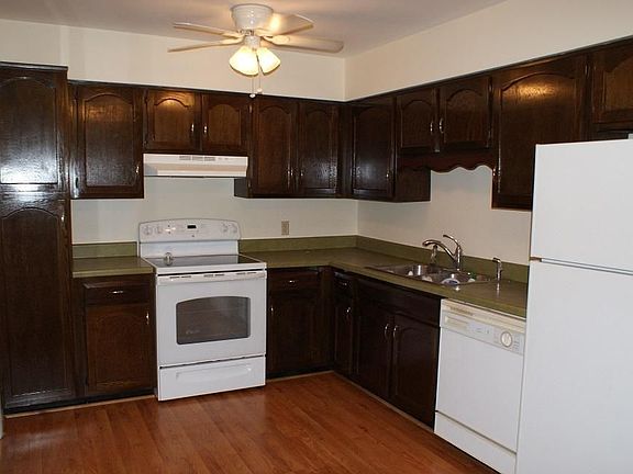 2nd image of 5260 Crossbow Cir Unit 8A