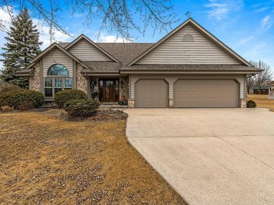 W147N7069 Woodland DRIVE, Menomonee Falls, WI, 53051