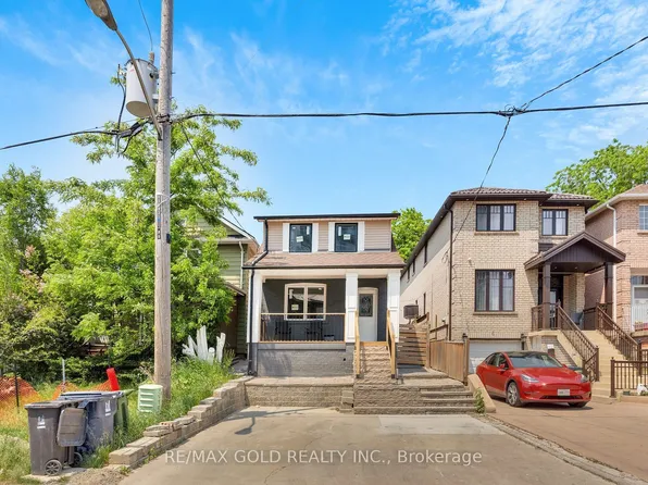 8 Fairglen Cres, Toronto, ON M9N 1S2