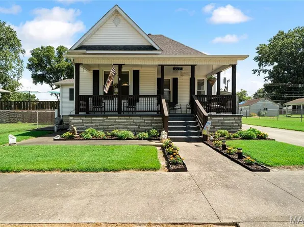 209 Gray Ave, Chaffee, MO 63740