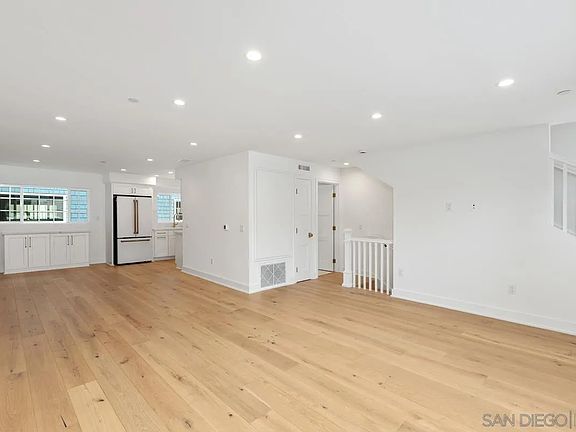 5th image of 553 Orange Ave