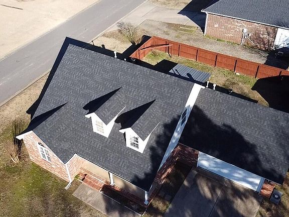 3rd image of 1 Redwood Dr