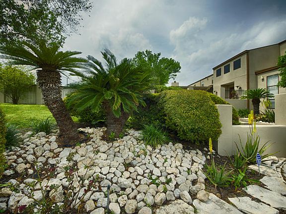 2nd image of 4598 River Park Dr
