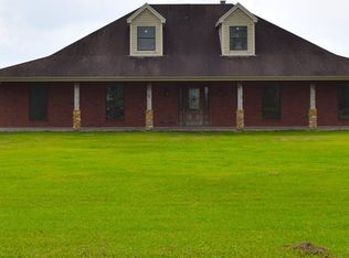 16711 Hamshire Rd, Winnie, TX 77665