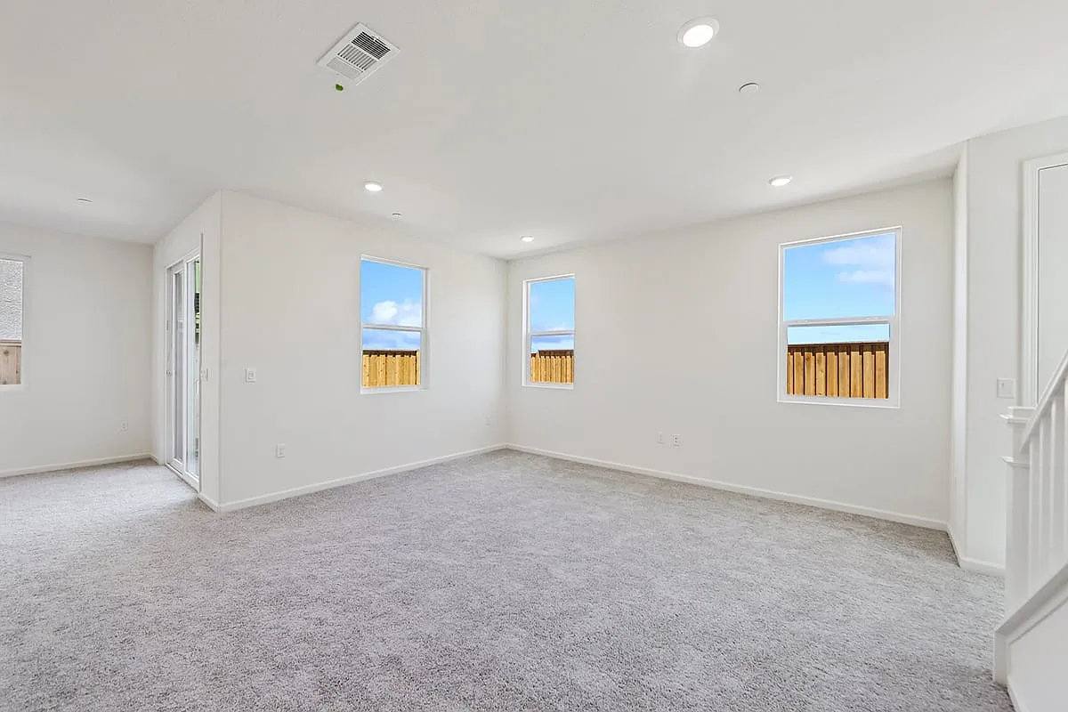 186 Cartier St - Photo 3