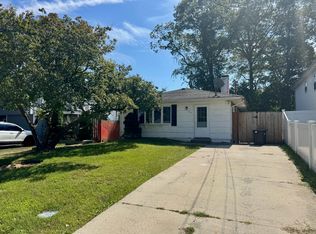 102 Southaven Ave, Mastic, NY 11950