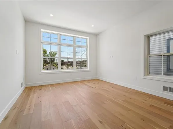 90 East 27th Street image 7 of 43