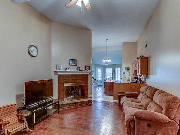 4th image of 5835 Kentwood Dr