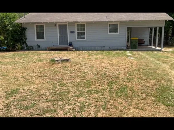 471 W Navasota St, Groesbeck, TX 76642
