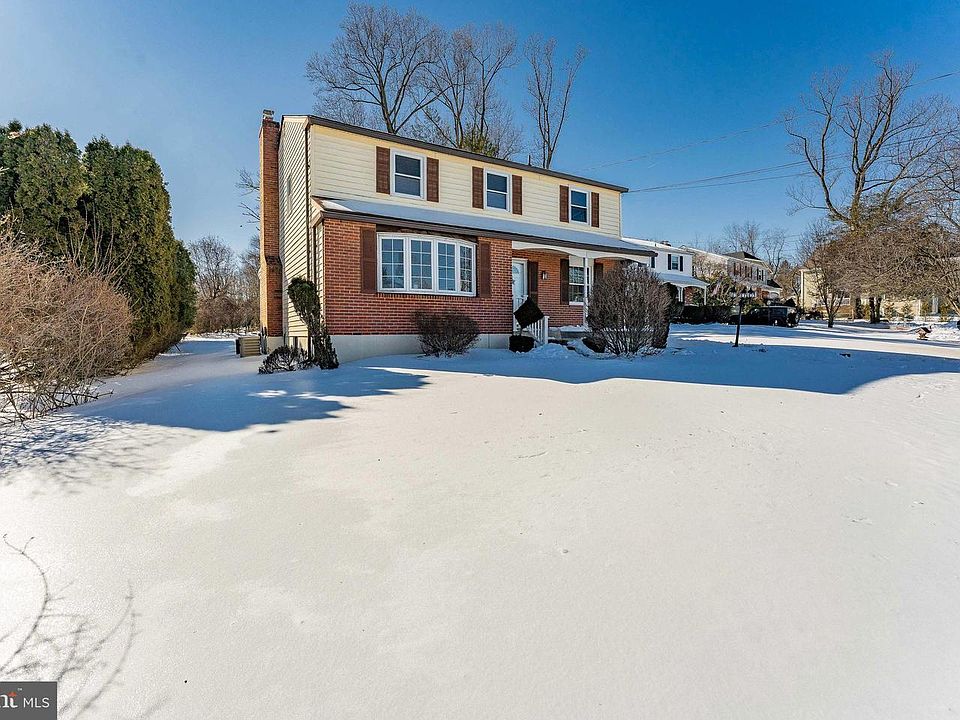 1st image of 608 Dolores Dr