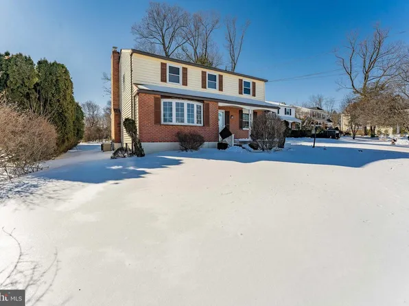 608 Dolores Dr, Broomall, PA 19008