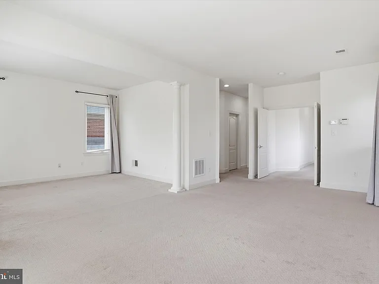 23059 Bronstein Ln — Photo 32