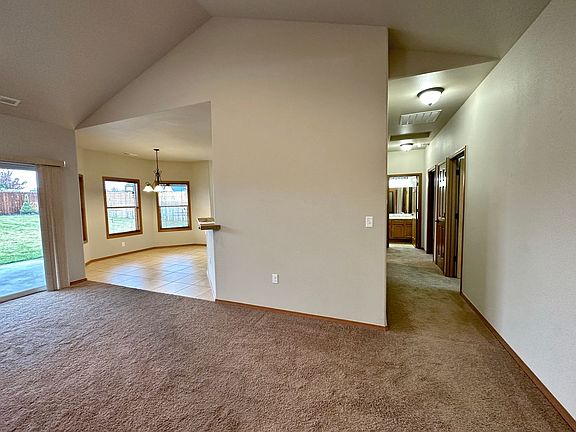 5th image of 2231 Meridian Ave