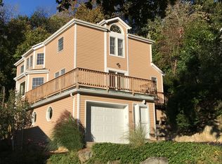 65 Ward Ave, Mount Kisco, NY 10549