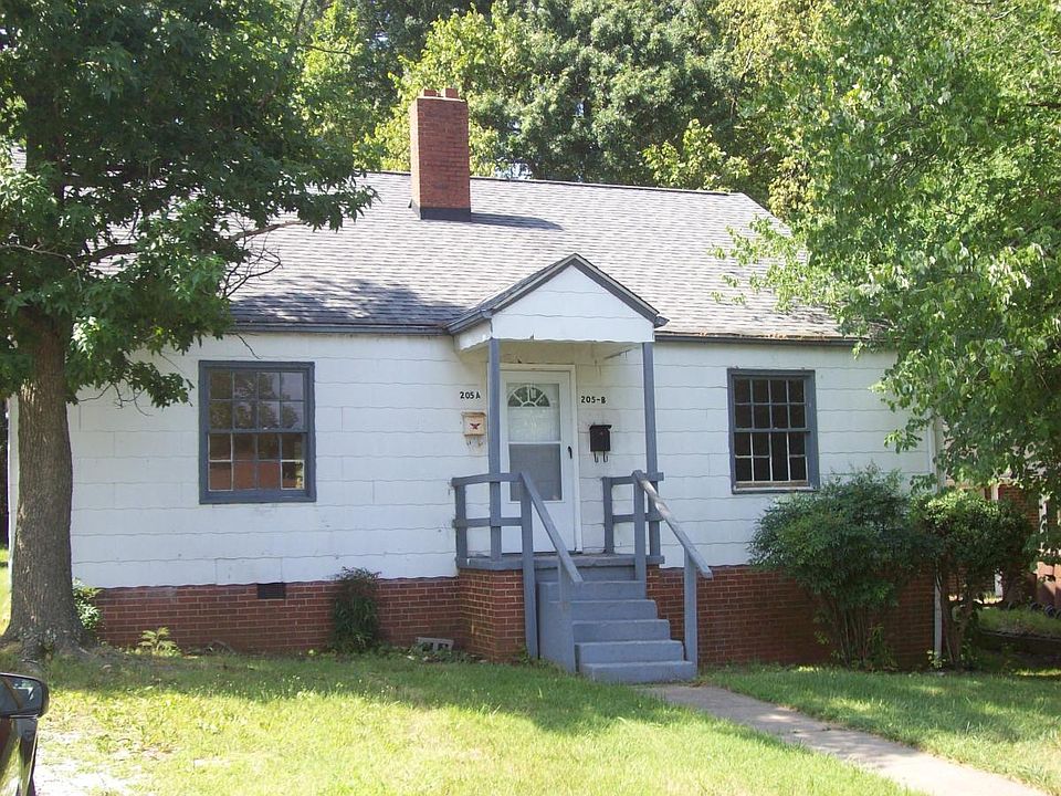 1st image of 205 Craig St