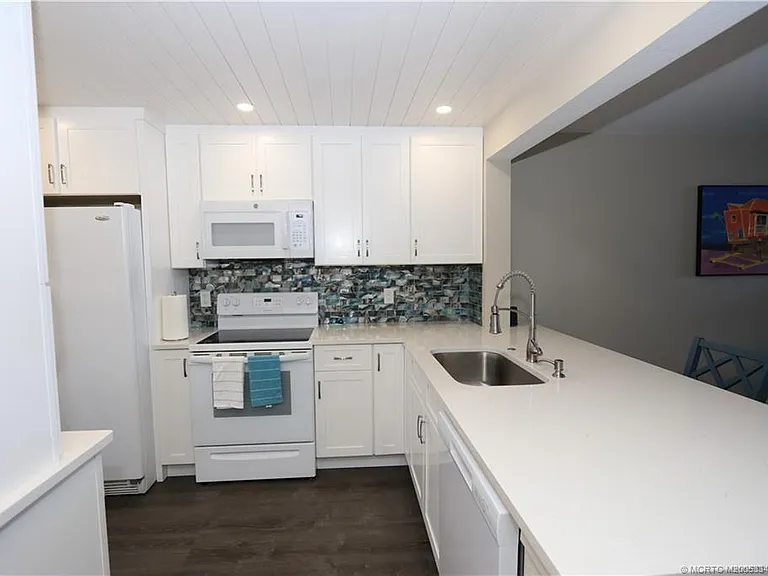 7380 S Ocean Dr #621 — Photo 3