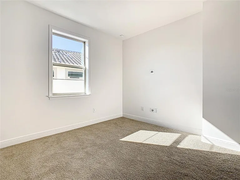 13899 Larkton Ln — Photo 17