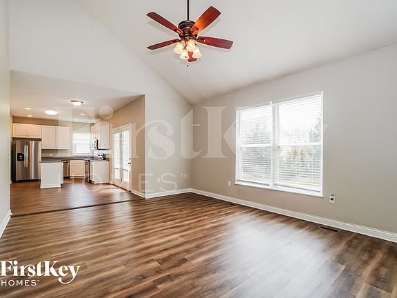 3rd image of 1919 Caplinger Dr