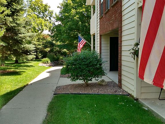 2nd image of 1950 Parknoll Ln