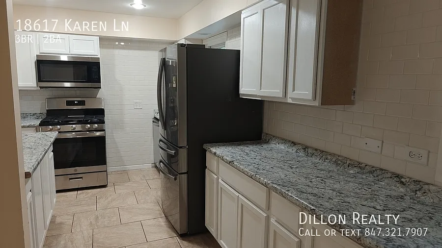 3 bed, 1677 sqft, $2,675 — Photo 4