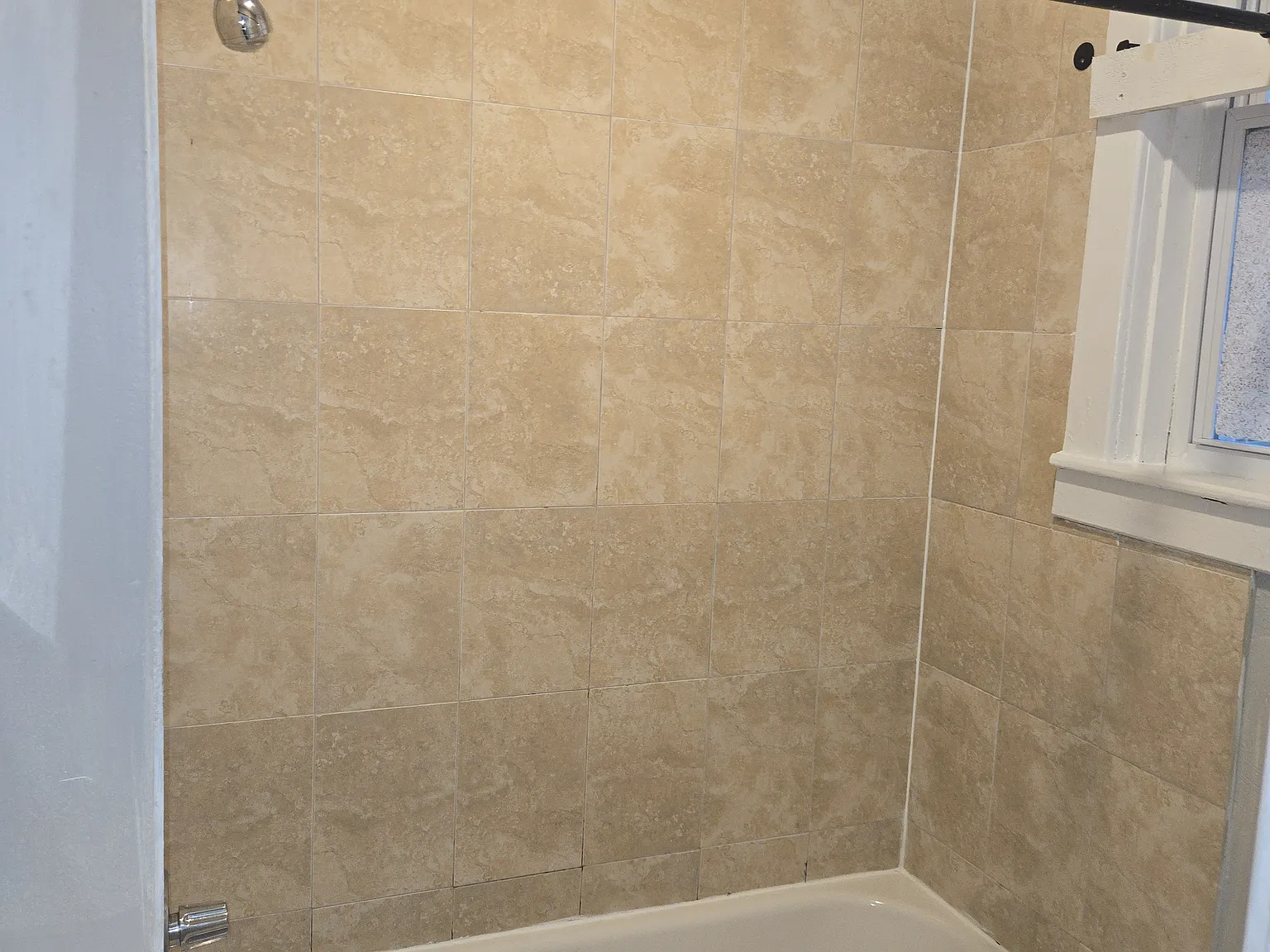 728 W Maple Ave — Photo 4