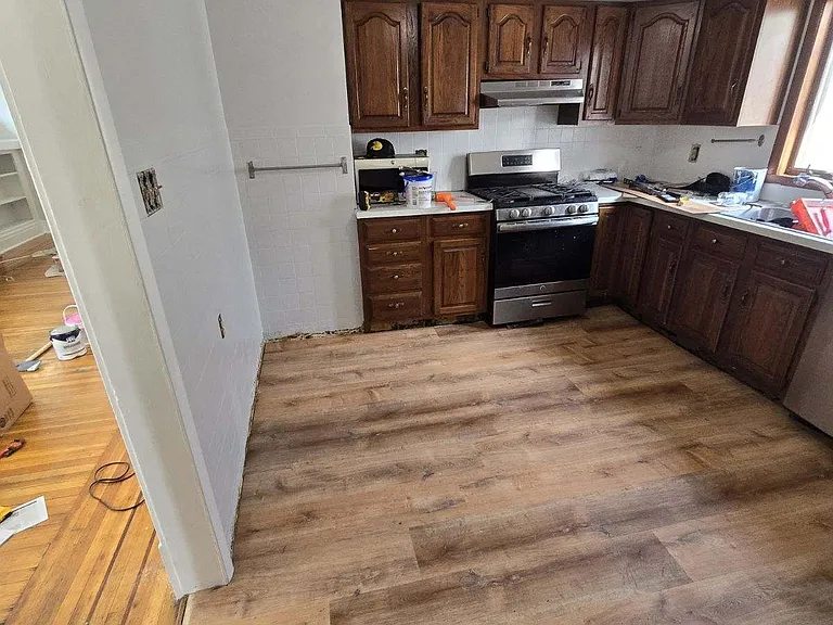 68 Traymore St #UP — Photo 2